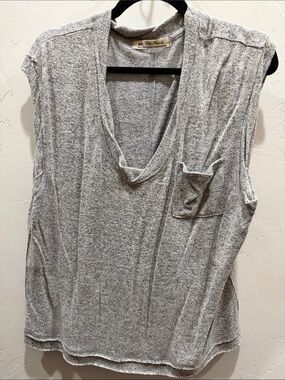 We The Free Heather Gray Sleeveless V-Neck Pocket Tank